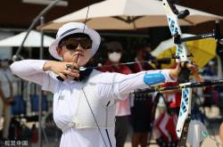 LOL决赛-俄罗斯射箭选手锁定冠军，技压群雄