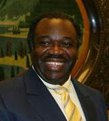 加蓬足球明星被誉为新一代领袖