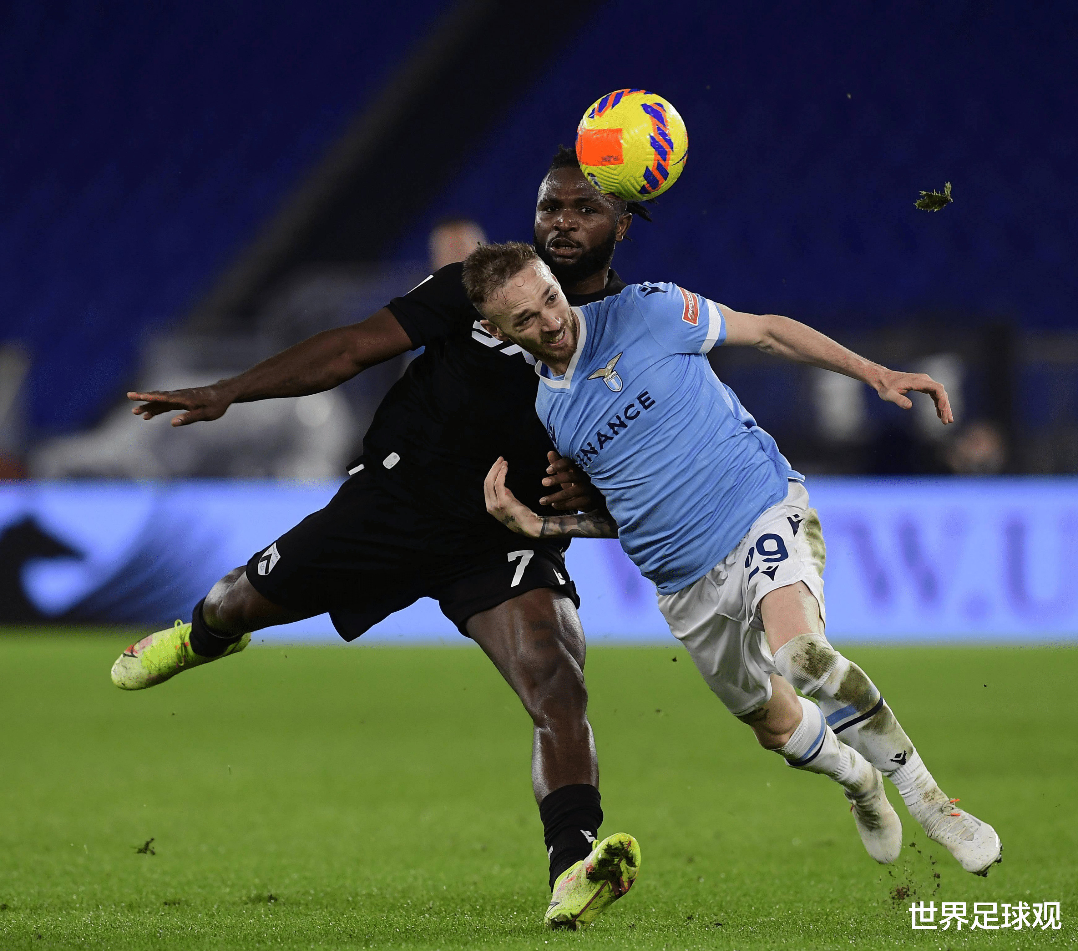 那不勒斯主场战胜乌迪内斯，重返欧冠区