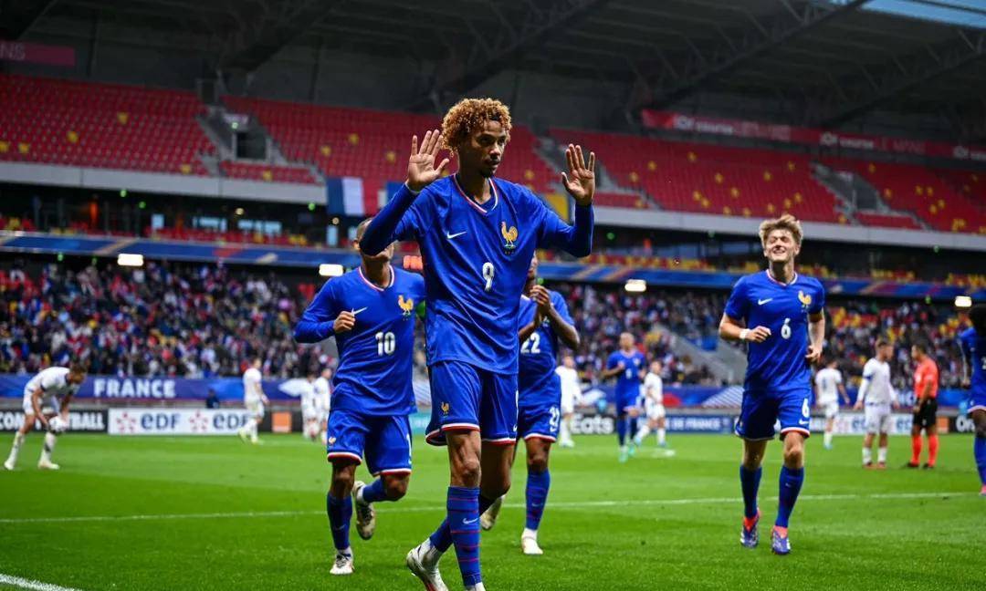 法国锋线组合再次展露杀伤力的简单介绍 法国锋线组合再次展露杀伤力的简单介绍