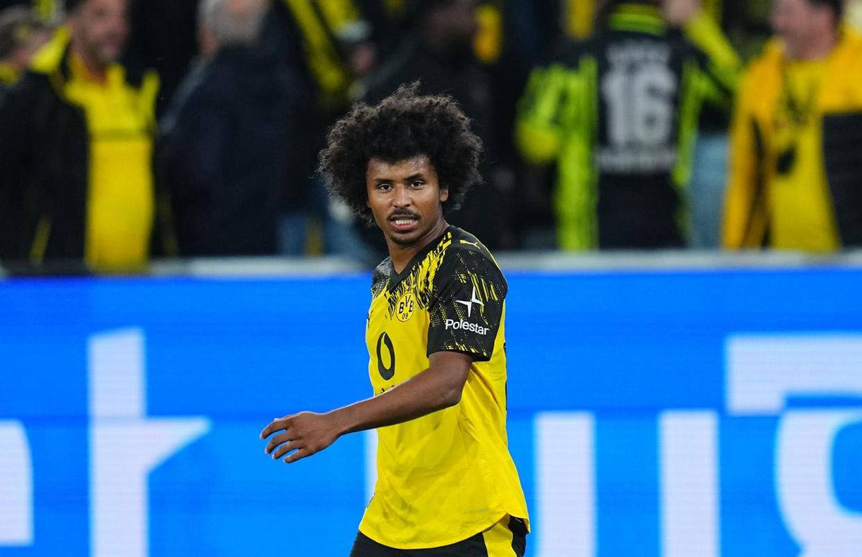 包含沃尔夫斯堡队主场击败对手，德甲积分榜上升至第三的词条