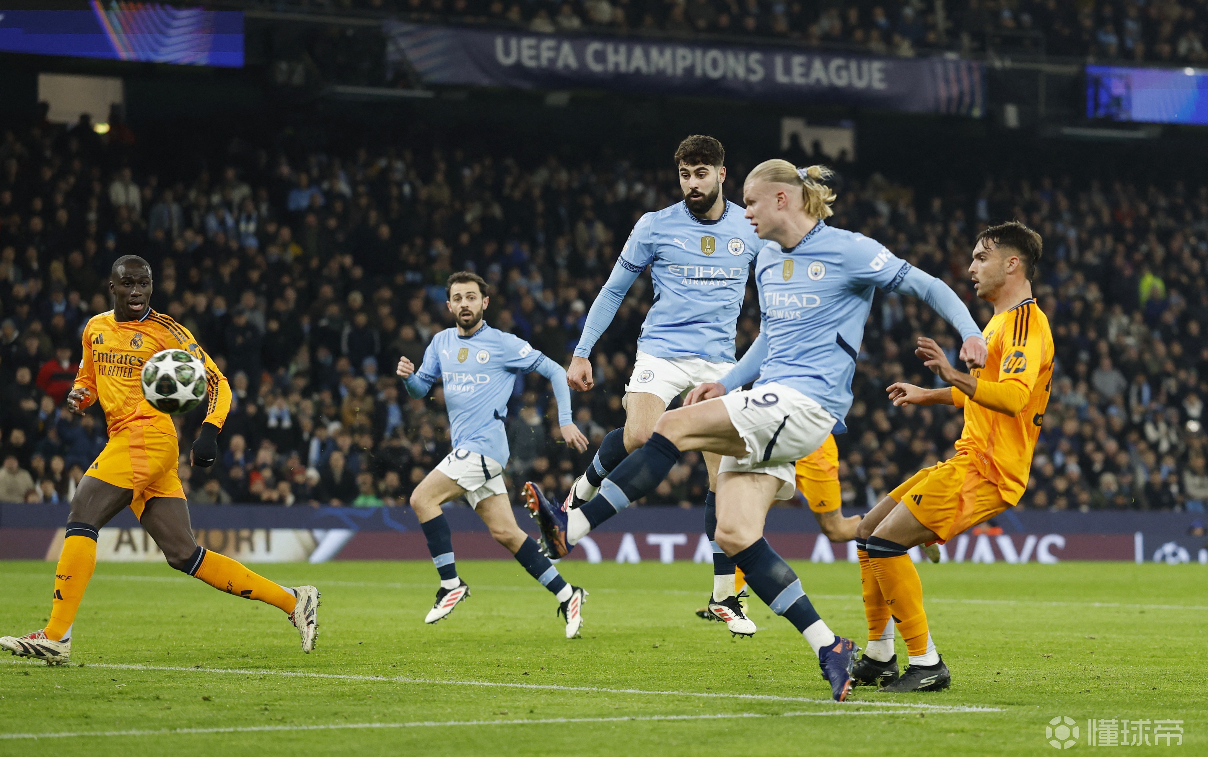 欧国联赛季节奏明快，淘汰赛成为焦点