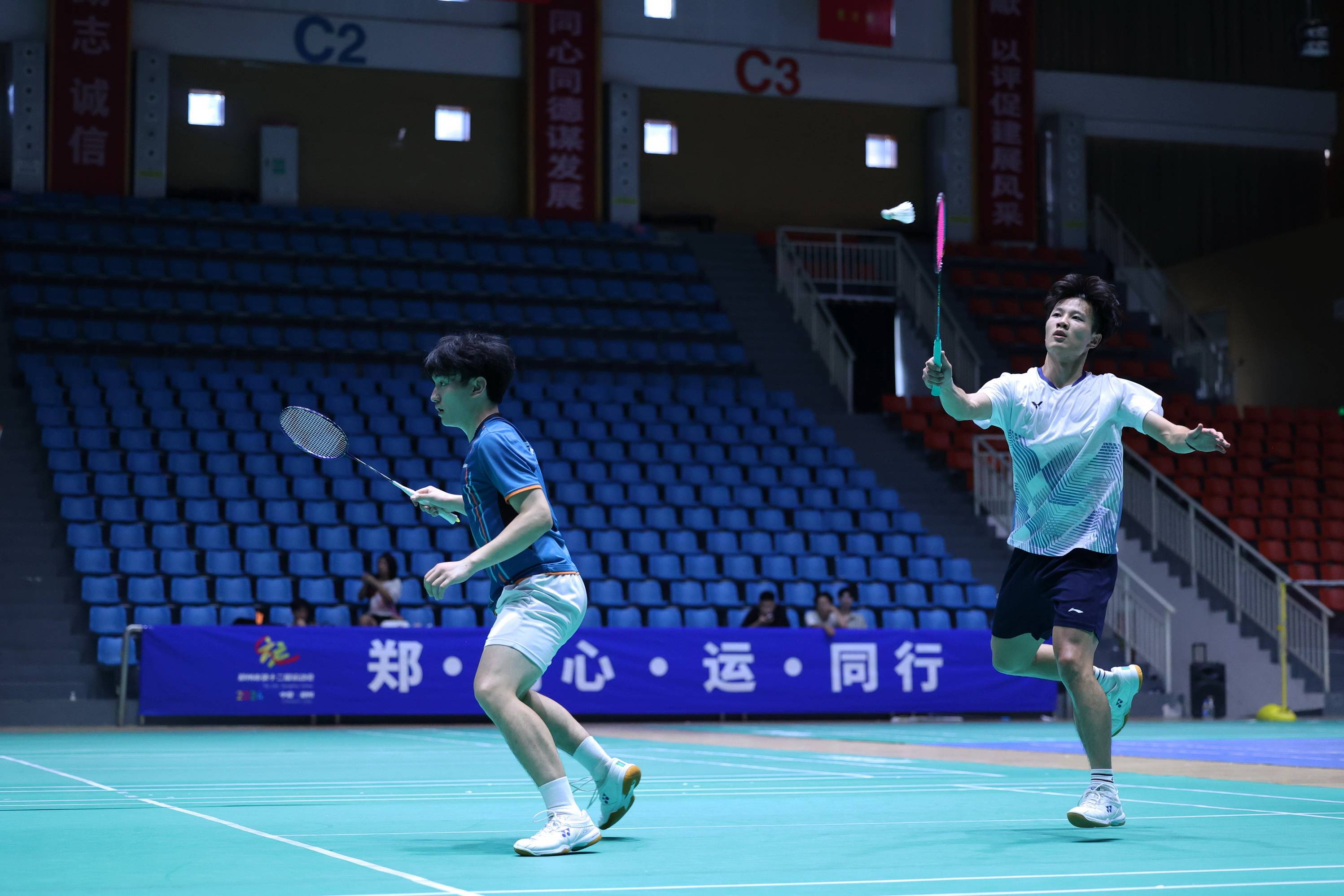 关于羽毛球战队状态火热,誓夺总冠军的信息 关于羽毛球战队状态火热,誓夺总冠军的信息