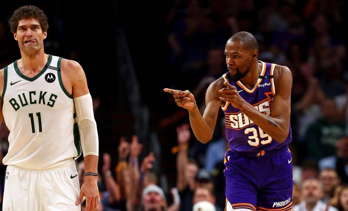 关于四川队完胜雄鹿,布克统治全场的信息 关于四川队完胜雄鹿,布克统治全场的信息