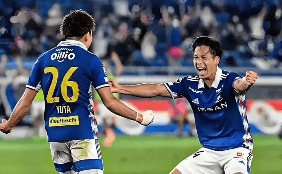 横滨水手取得胜利，晋级下一轮比赛