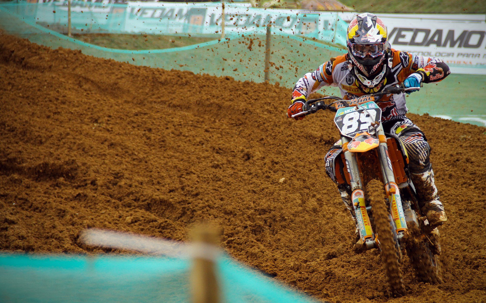 布克47分如利刃出鞘,广厦主场击碎爵士反扑